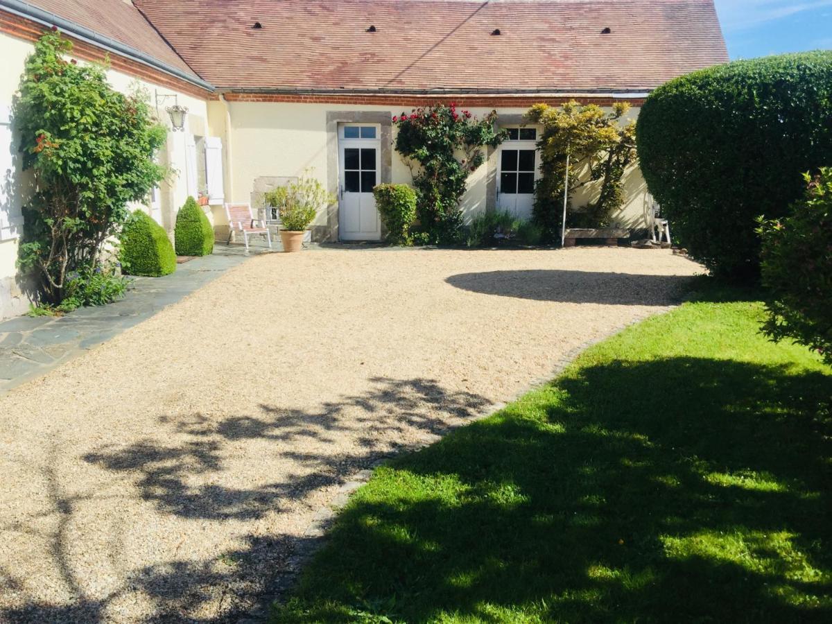 Les Glycines De Bougy Bed & Breakfast Екстериор снимка