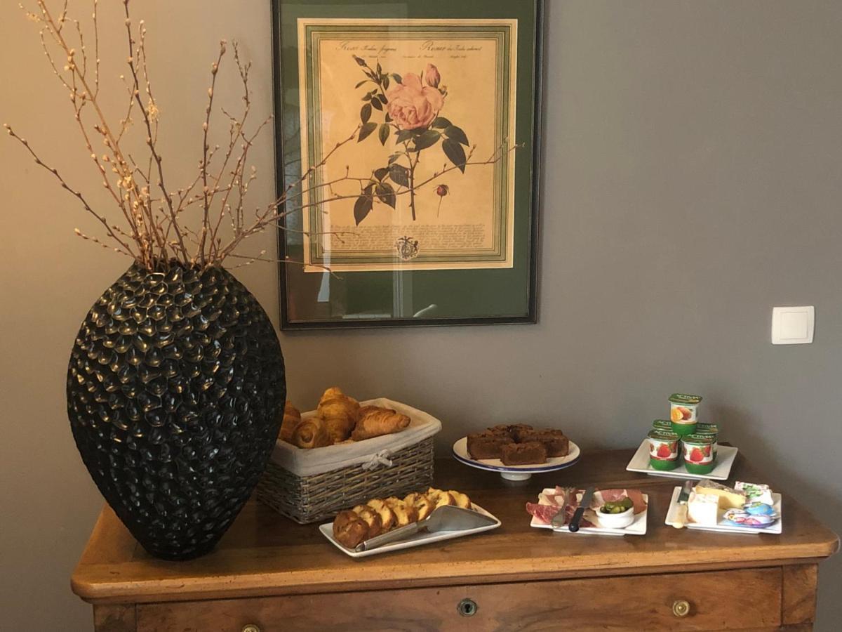 Les Glycines De Bougy Bed & Breakfast Екстериор снимка