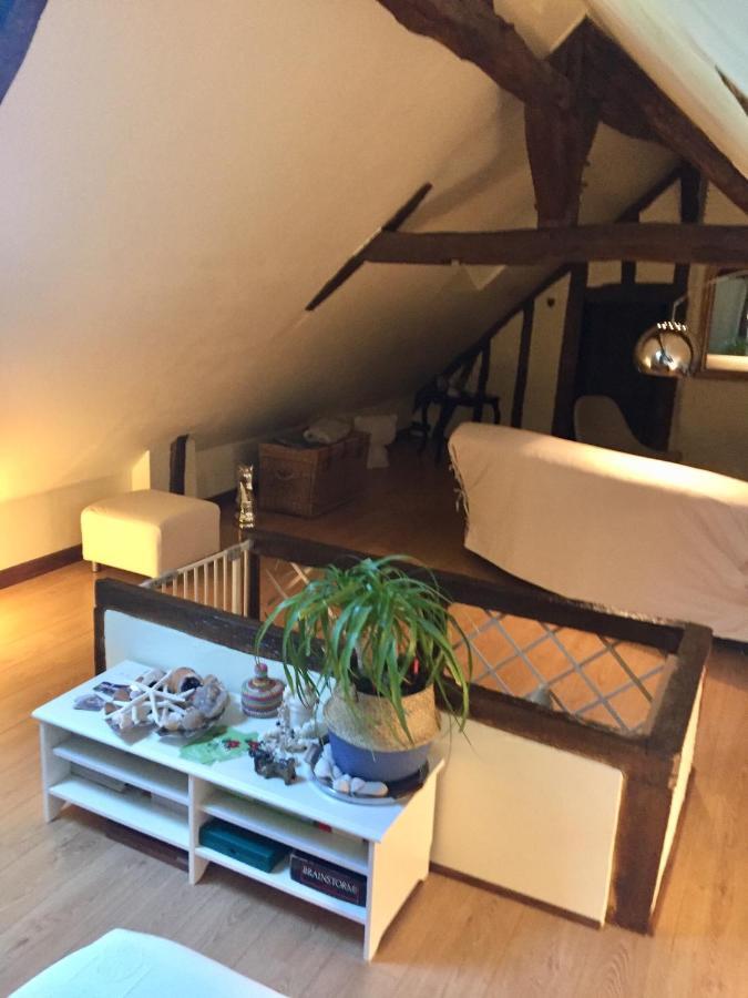 Les Glycines De Bougy Bed & Breakfast Екстериор снимка